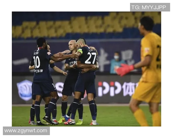 重庆足球队与广州足球队赛后技术分析与战术总结 重庆足球队与广州足球队赛后技术分析与战术总结