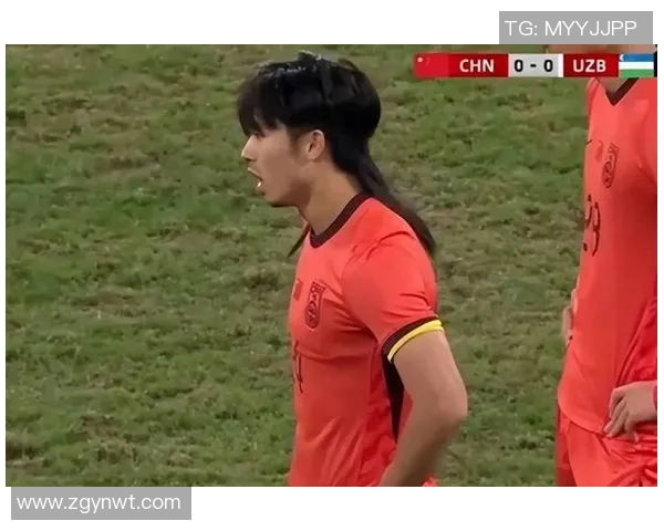 足球明星遭遇球迷扔物事件视频引发热议背后真相揭秘 足球明星遭遇球迷扔物事件视频引发热议背后真相揭秘